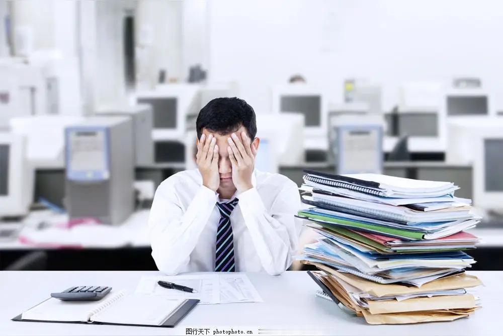 嫁给有钱人也真是麻烦，我虽然嫁给了有钱人，但一点都不开心。
在我生出第一个孩子是