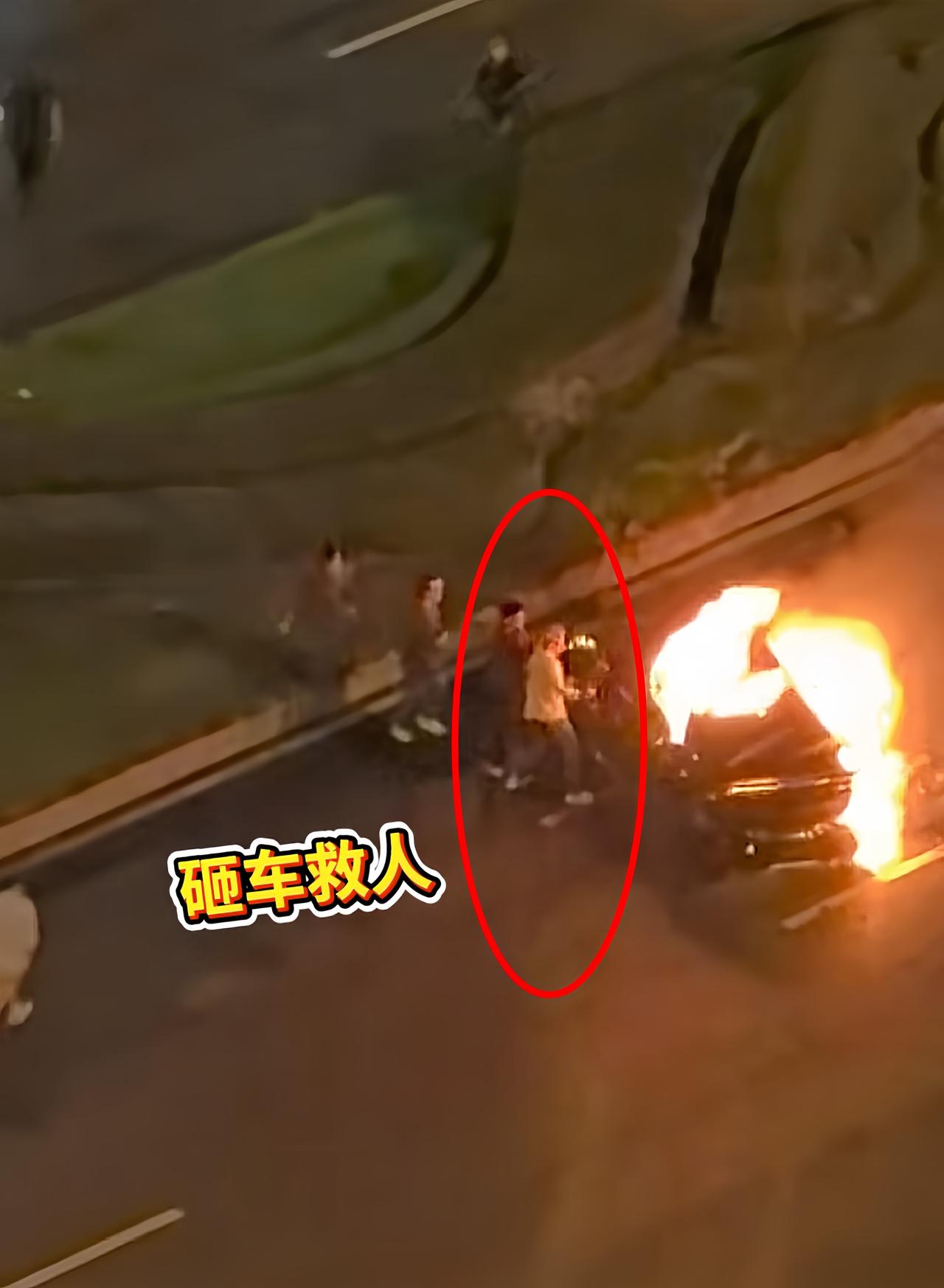 雷军，别在嘴硬了，多少人命为你的嘴硬买单。在成都一辆小米汽车撞在了绿化带上起火自