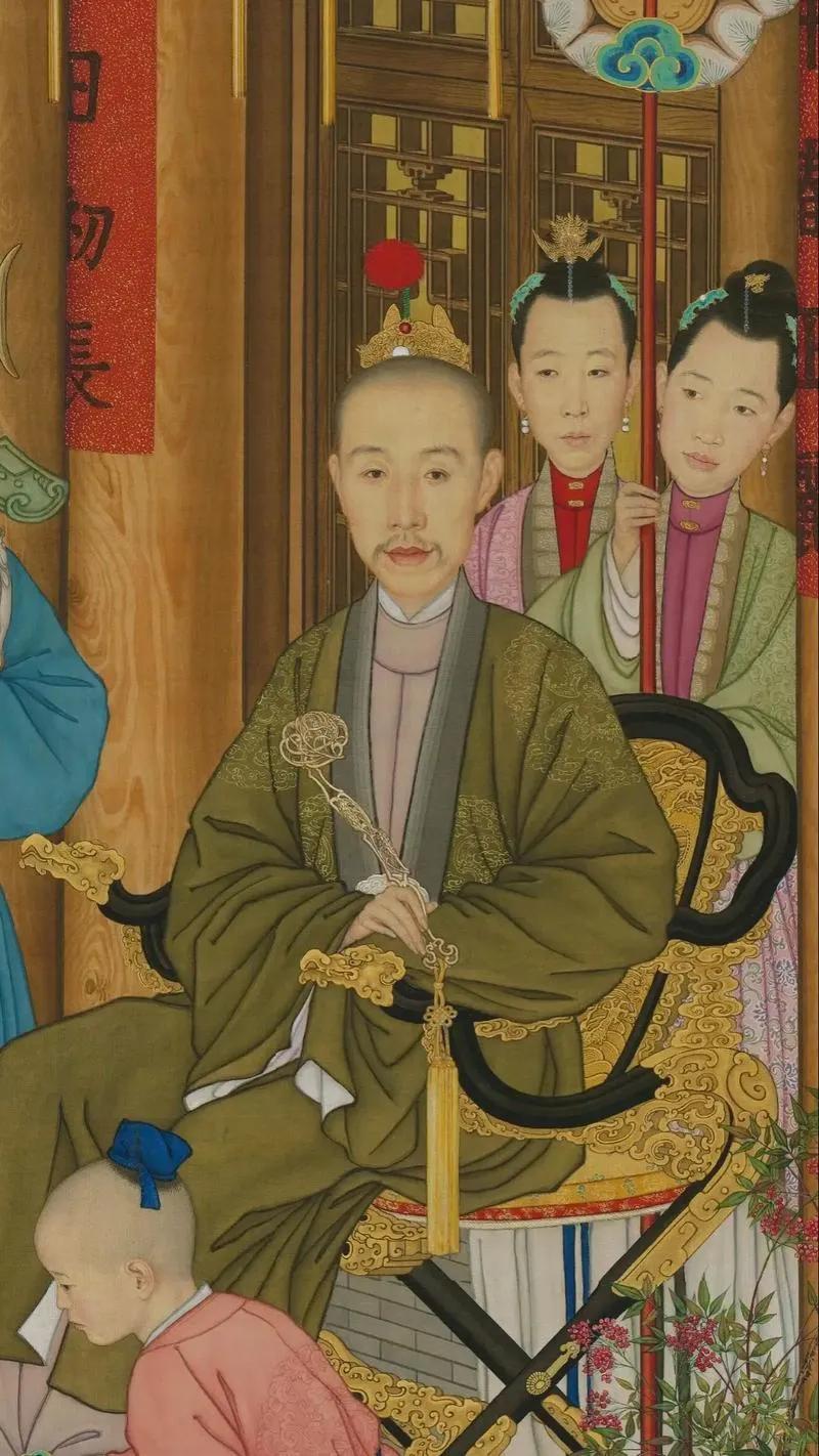 太子盔原来是这样的！
这就是头戴太子盔的贾宝玉——乾隆皇帝。
大家可千万别以为《