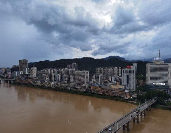极值降雨突袭福建！仙游、莆田多地突破65年纪录