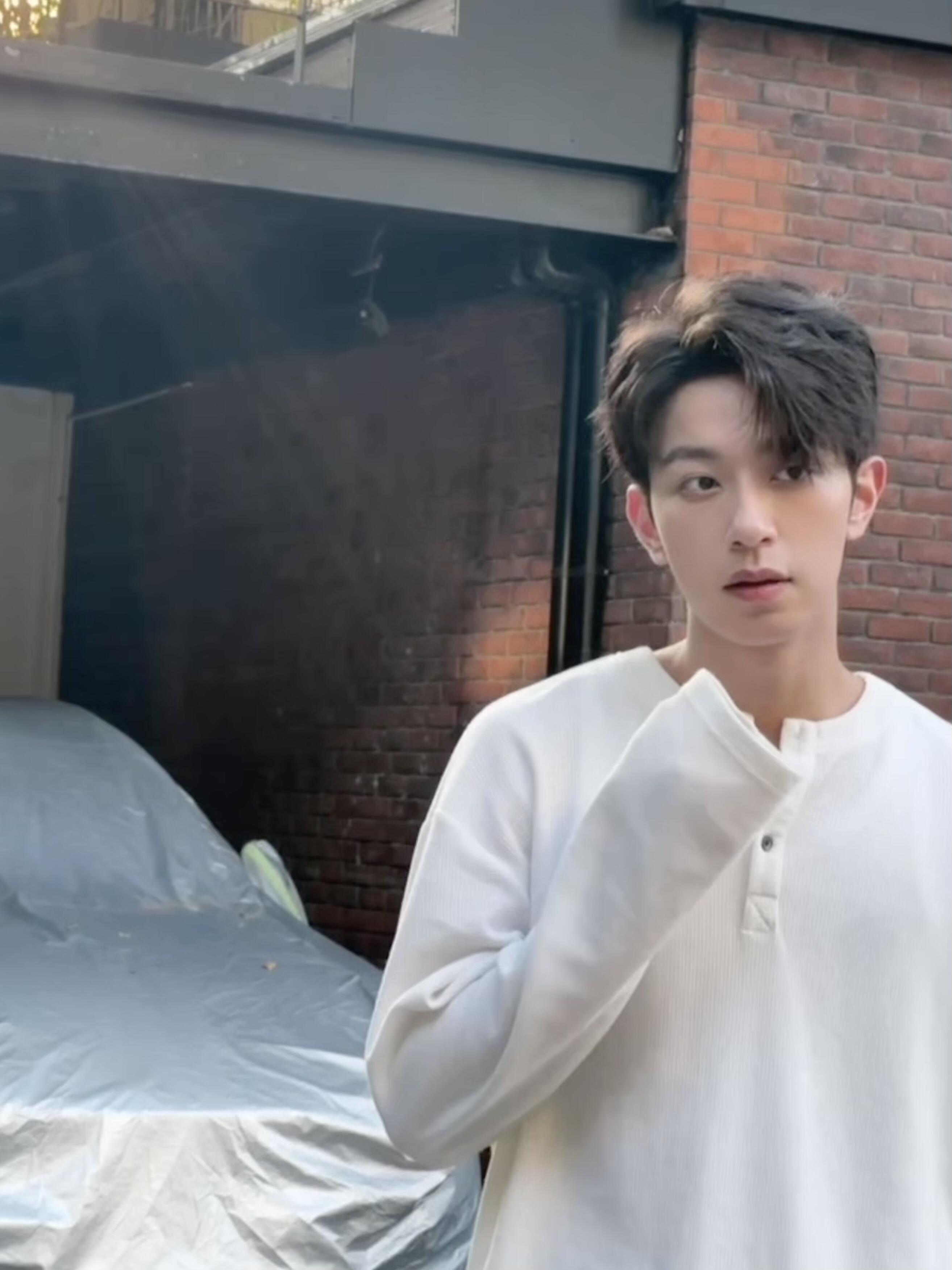 一起萌袖吧🥰 ​​​