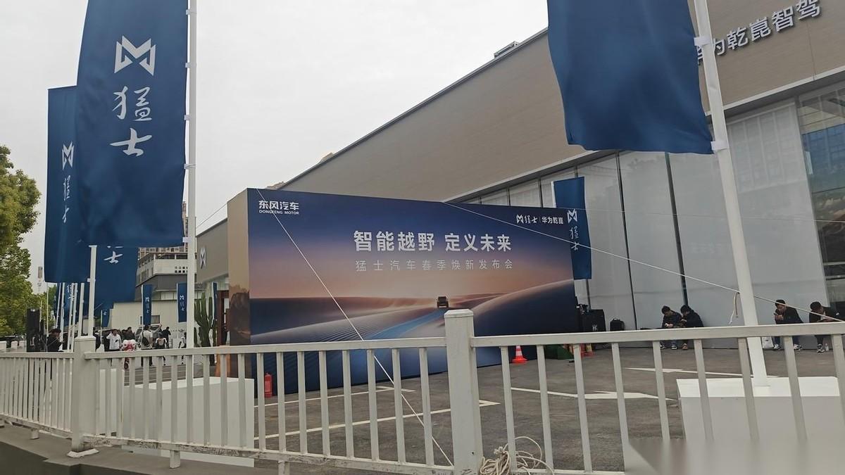 这下真的太反常，以美为首的西方国家发现了一个惊人的事实，中国正迎来新一轮崛起，而