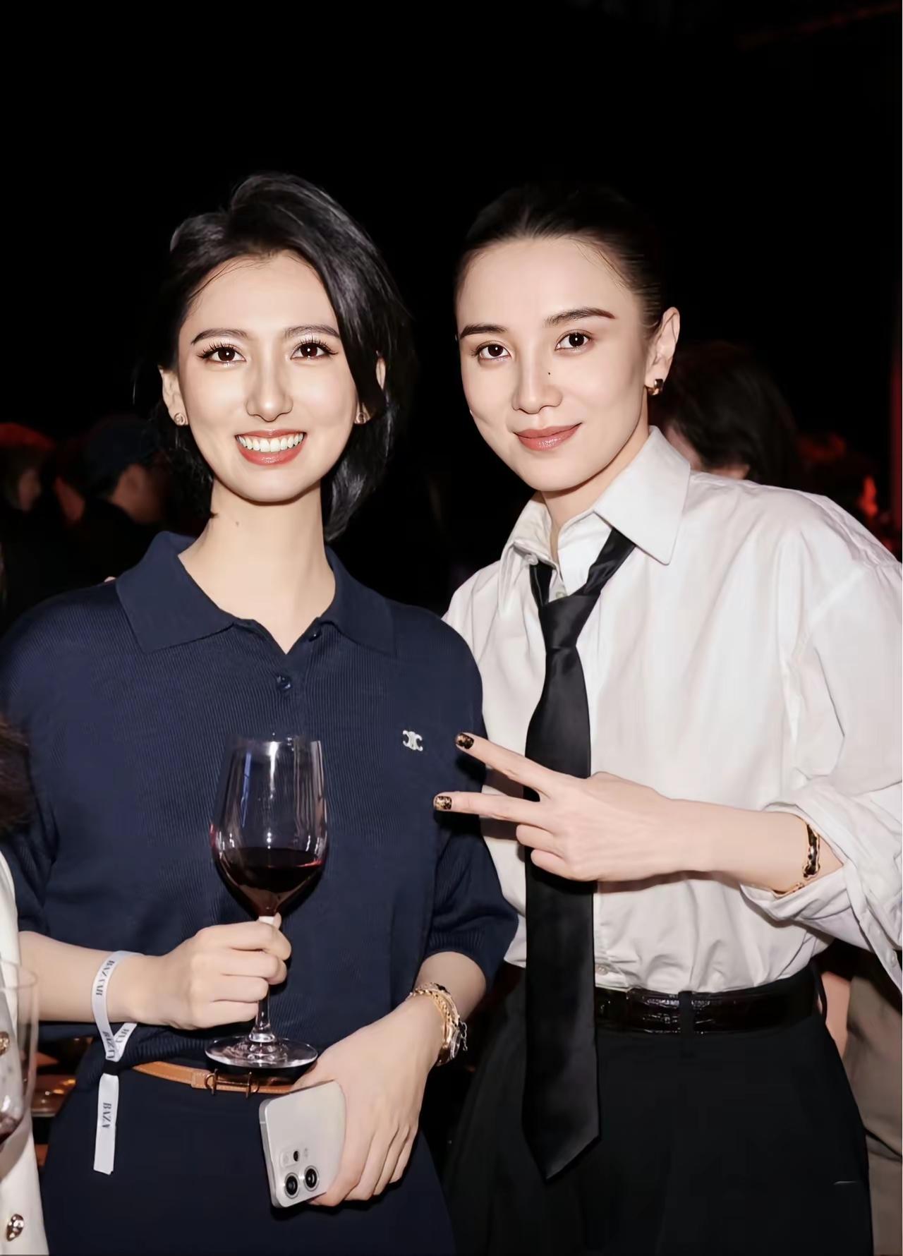 真没想到，这样的一位优秀美女，居然离职了。

大家都知道OPPO的产品经理是莫妮