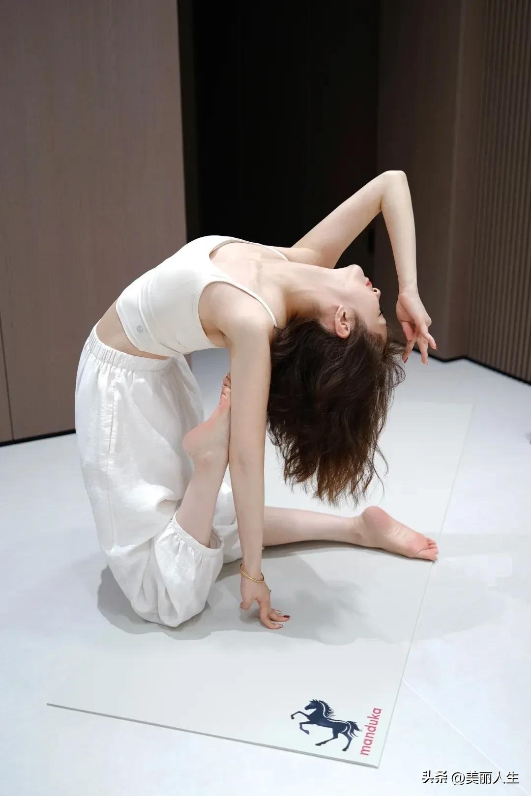 每日瑜伽练习分享
感受瑜伽的乐趣