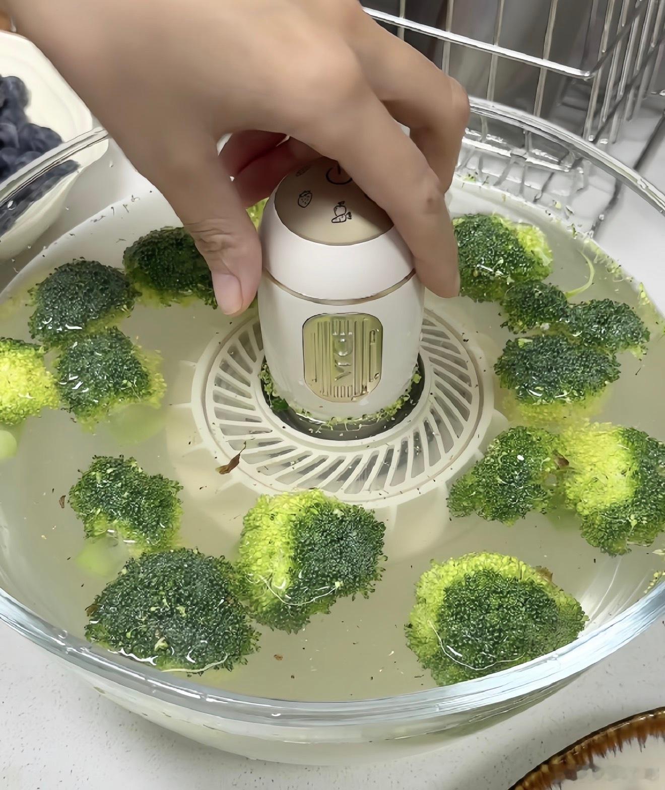 蔬菜 甲醛看来，老一辈人爱在自己家种点儿菜是好事儿啊，自己种确实更放心一点。不过