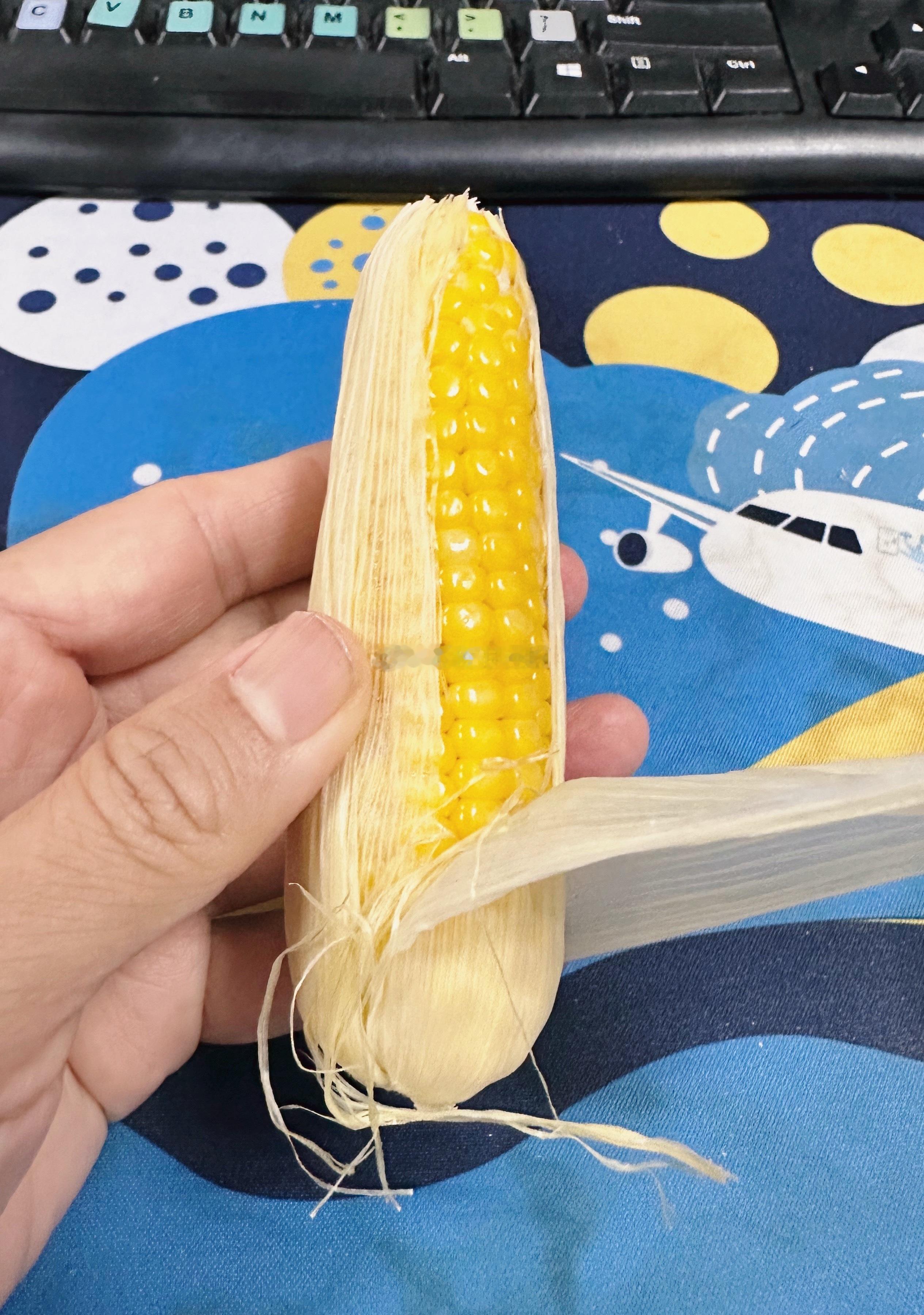 燃烧的陀螺仪  下午茶煮了迷你小玉米🌽