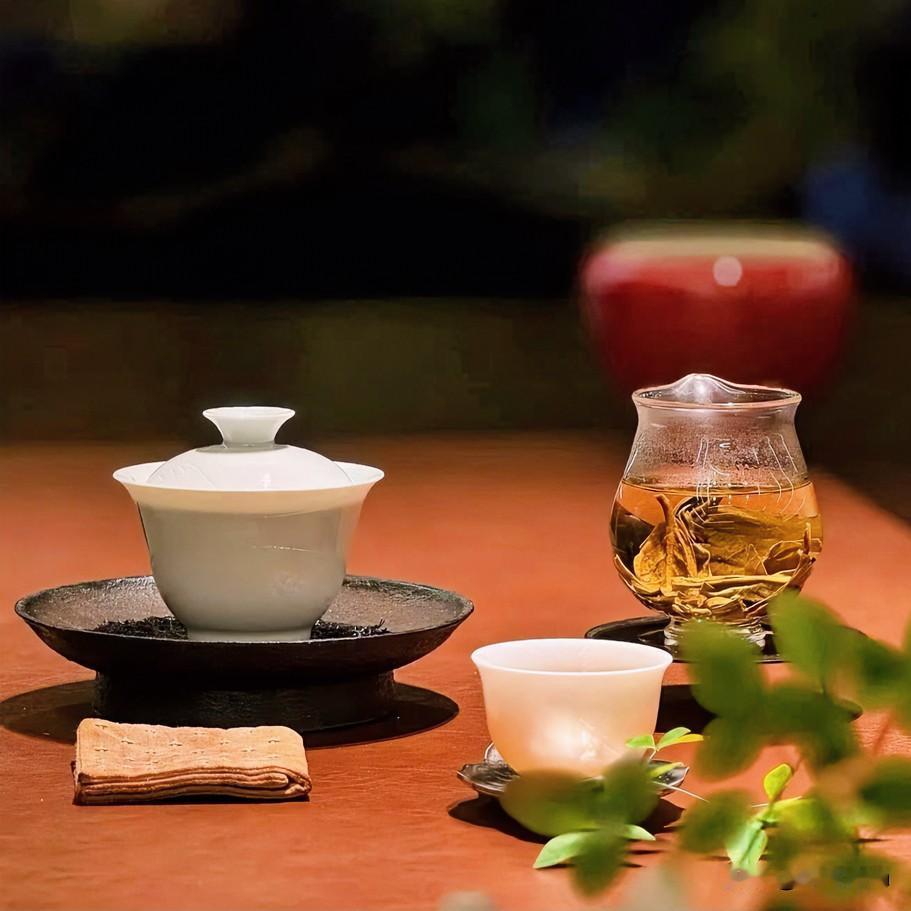 普洱茶保存多少年好喝?

世人总道茶能养生，却常纠结于功效与禁忌。待茶喝久了方悟