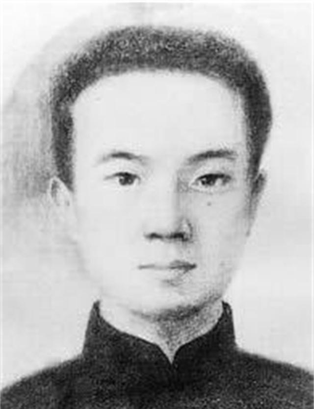 1938年，特务去实验小学抓地下党杨文海，谁知刚到校门口，恰巧就碰上了杨文海。特