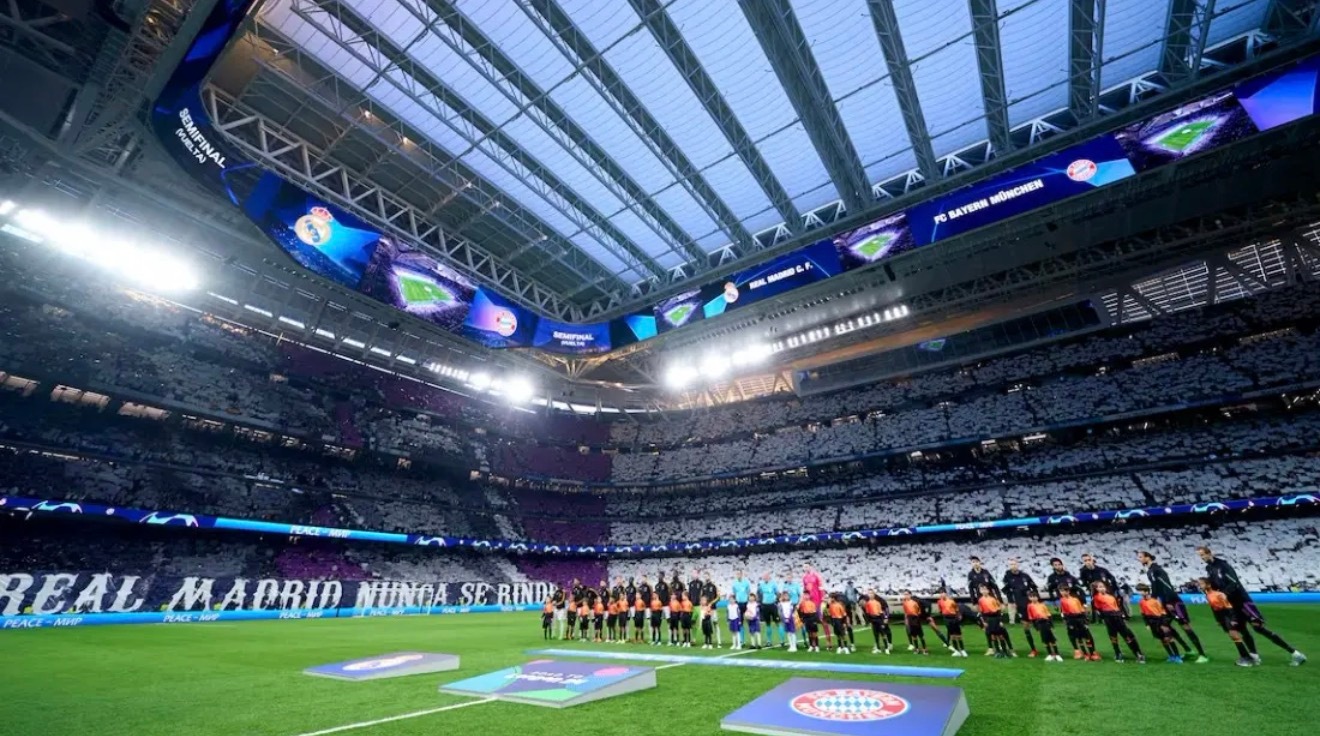 阿斯：虽然拜仁曾向欧足联表达不满，但伯纳乌仍将关闭顶棚欧冠欧冠联赛 根据《阿斯报