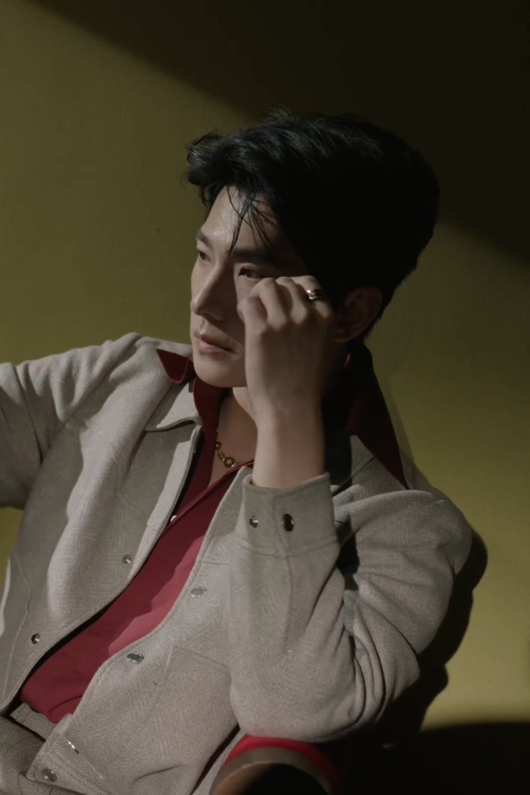 杨洋[超话] 杨洋 x L’OFFICIEL┊将登上时装十一月刊封面，这也将是他