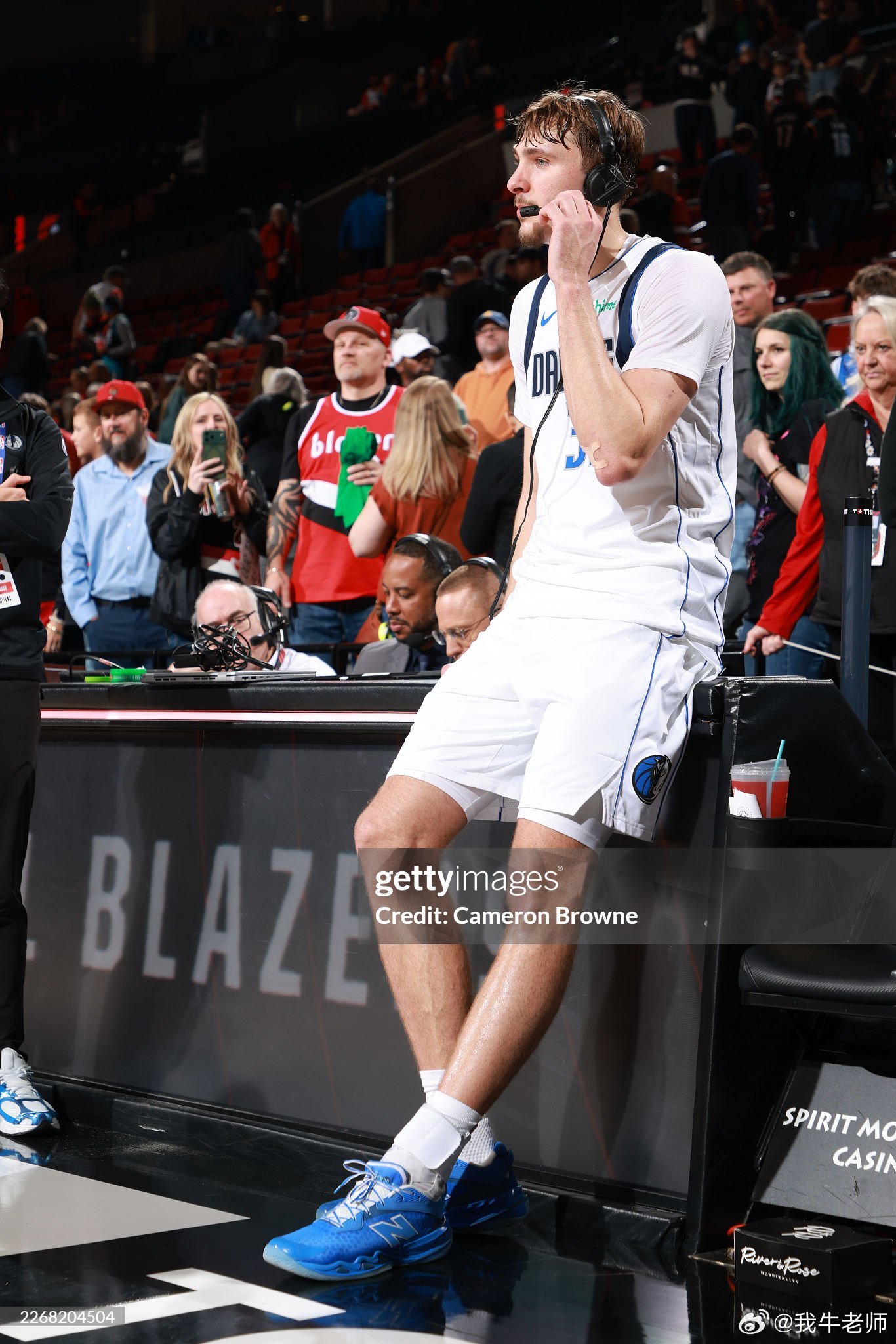 MFFL 弗拉格接受采访。“我和克尼佩尔从不聊年度最佳新秀，我们整个赛季一直保持