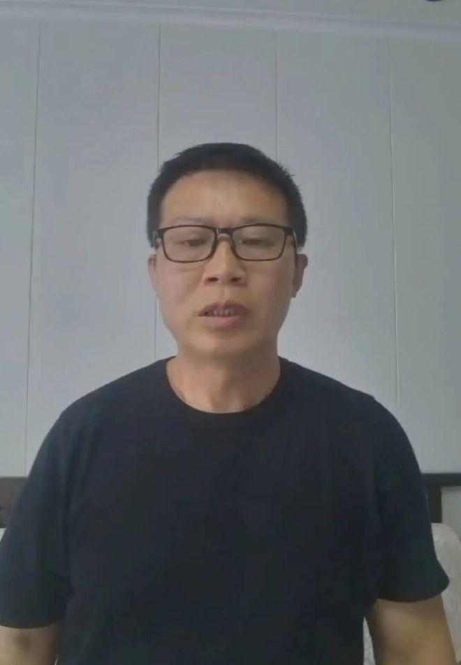 “山东淄博男子结婚22年养大双子，却发现无一是亲生”一案今日传来新进展。2014