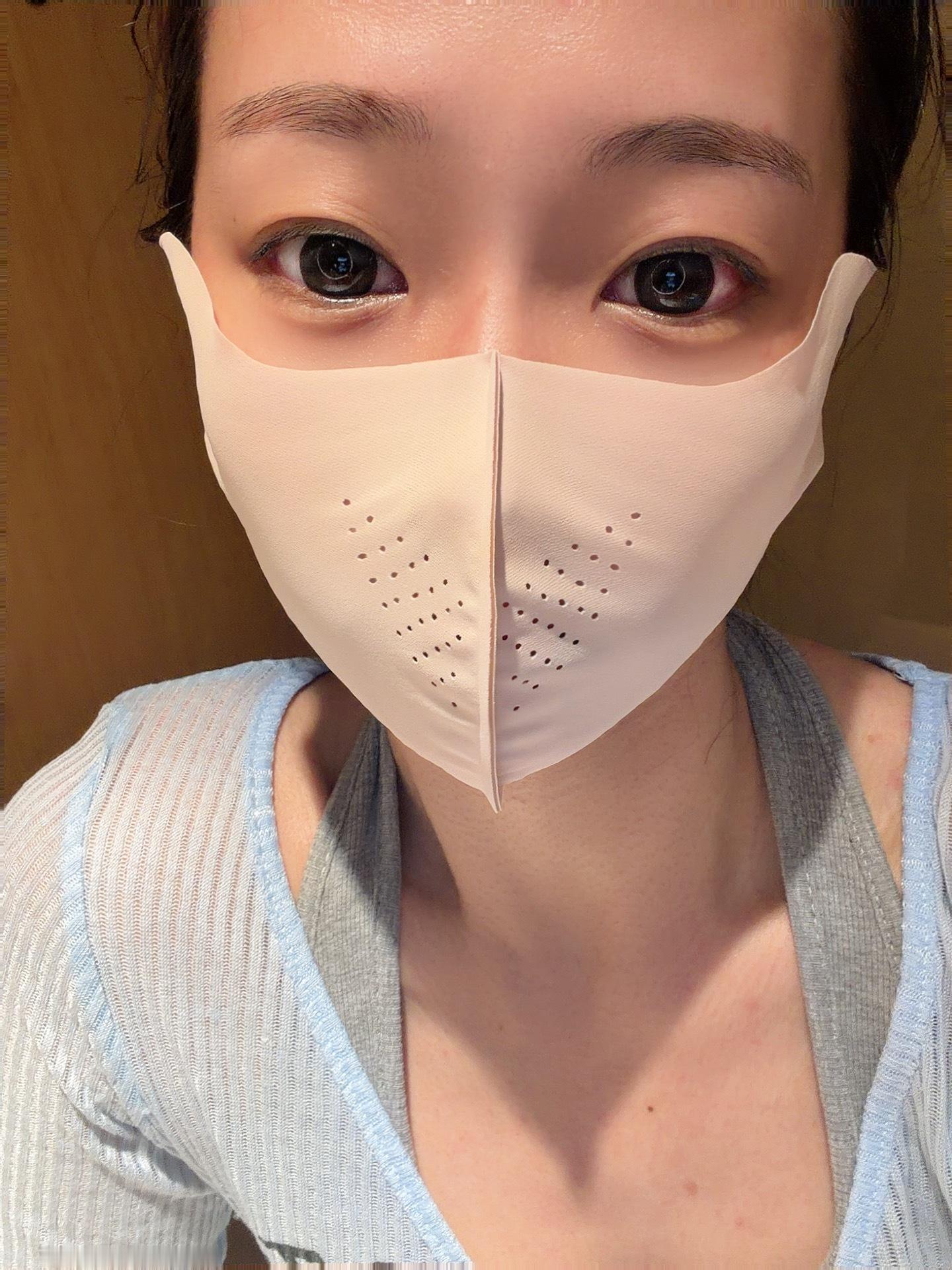 上海这个天气  siinsiin防晒口罩我先用上了谢谢任豪 谢谢siinsiin