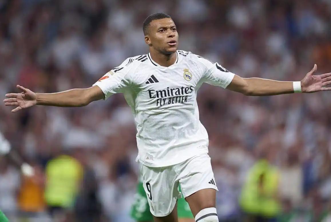 4-0，姆巴佩独造三球，一边倒，法国轻松大胜，提前一轮晋级世界杯，乌克兰输球却没