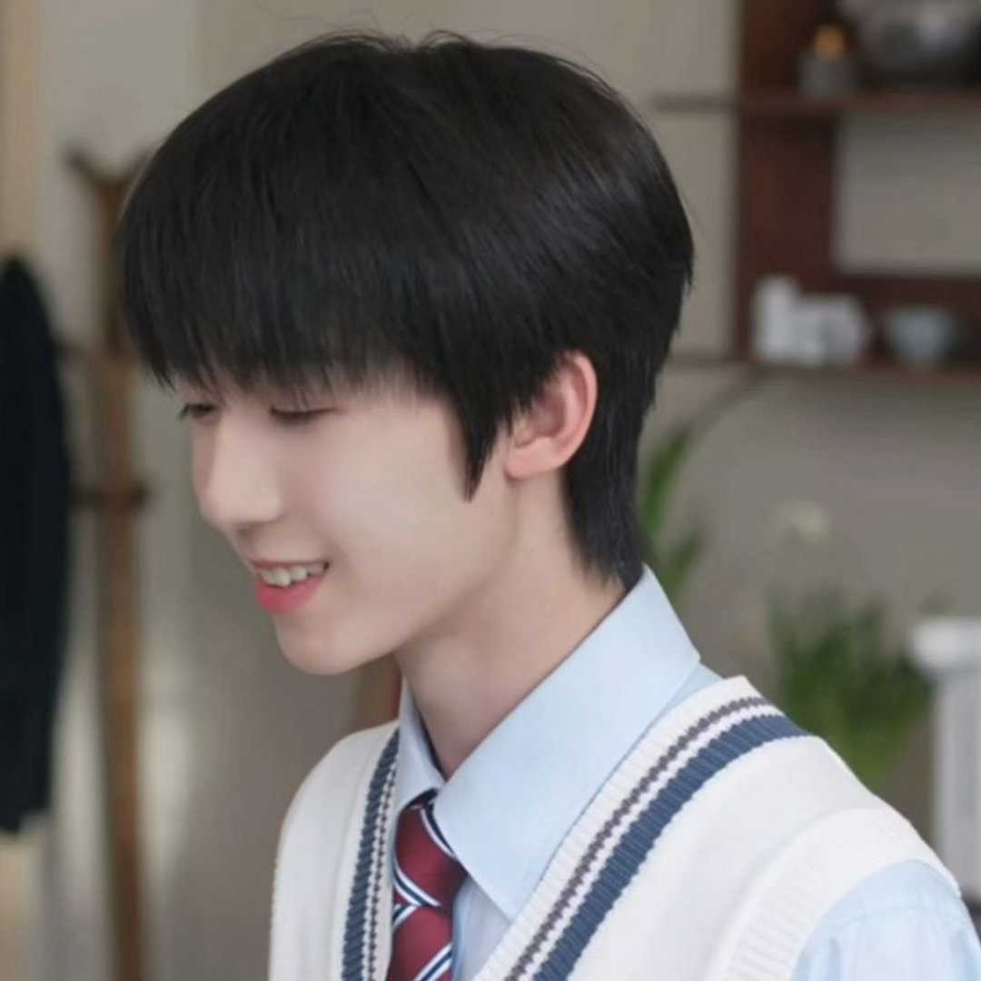 杨博文周扬我连心疼你都有时差 杨博文用最细腻的演技，演活了那个温柔到透支的周扬。