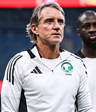 🚨🚨| 突发：罗伯托·曼奇尼即将成为意大利的新任主教练。👔🇮🇹[世界杯