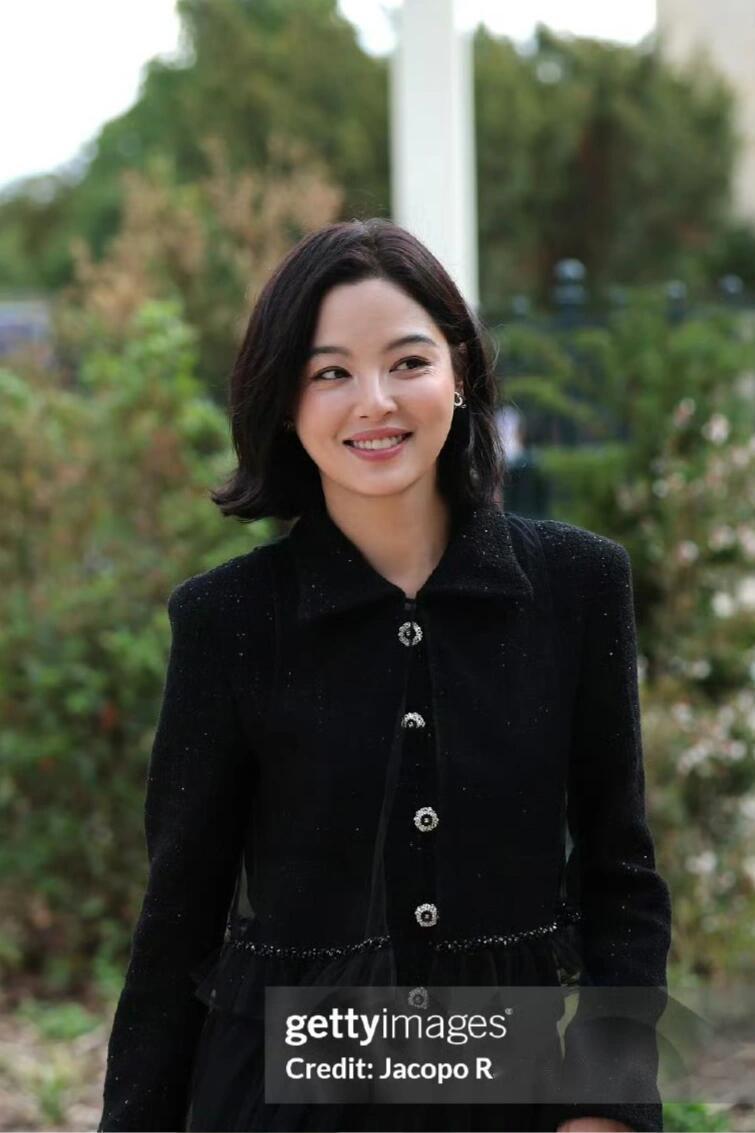 很不错的造型，很可怕的眼头珠光。 ​​​