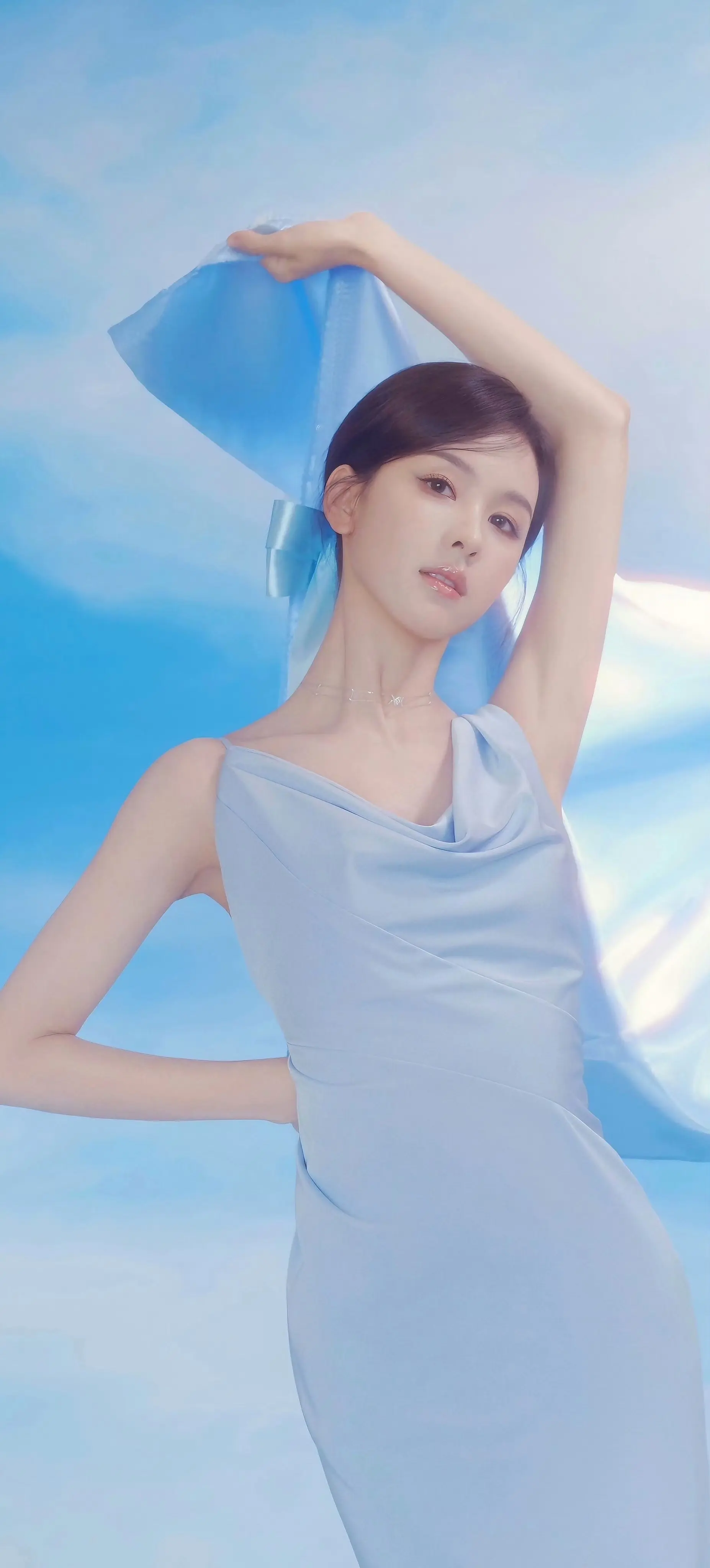 上热门 陈都灵