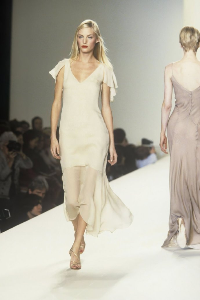 【来自投稿】Oscar de La Renta奥斯卡·德拉伦塔1997年秋冬秀场