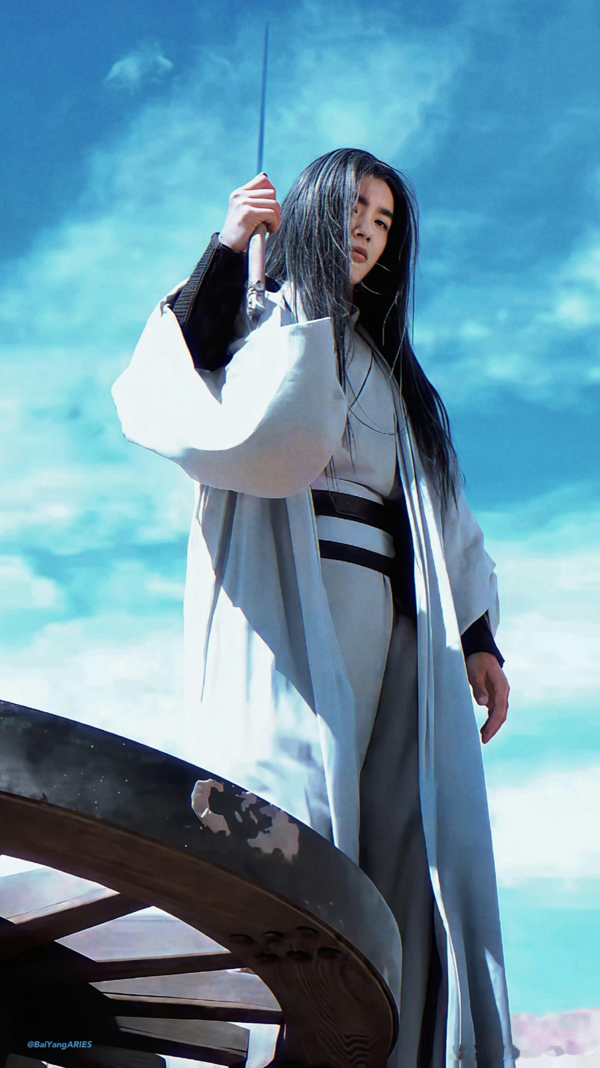 于适镖人灰白长发造型，好还原啊！！一眼惊艳