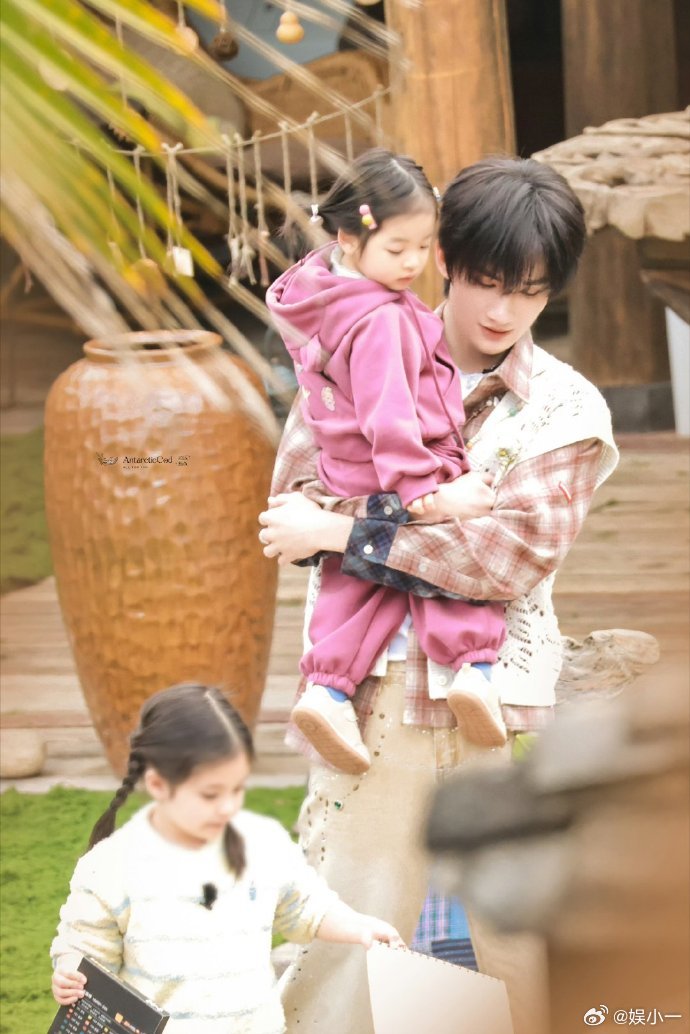 余宇涵我更多是被机会等到了哪有什么凭空而来的好运，不过是机会遇见了值得的人。午睡