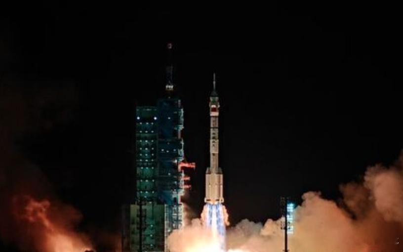 【中美登月竞赛英媒赌中国赢，孙玉良：中国贵在稳扎稳打不受干扰】英国《卫报》4月2