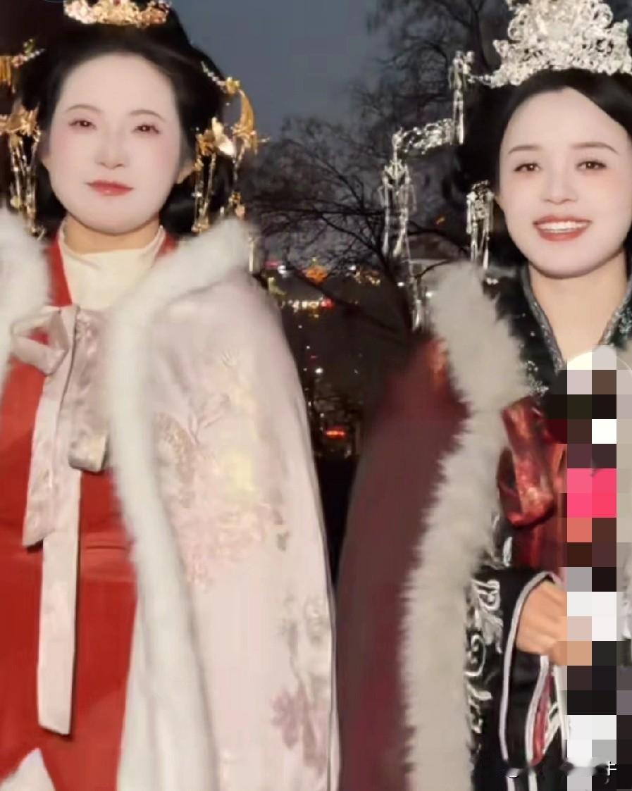 看来要去西安拍古装的美女们得避坑了，看看，给人家马兰跟热热两个大美女化的妆，简直