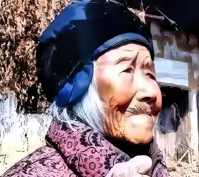 1928年，18岁的池煜华和15岁的小丈夫圆了房，新婚才3天，丈夫就离家去打仗，