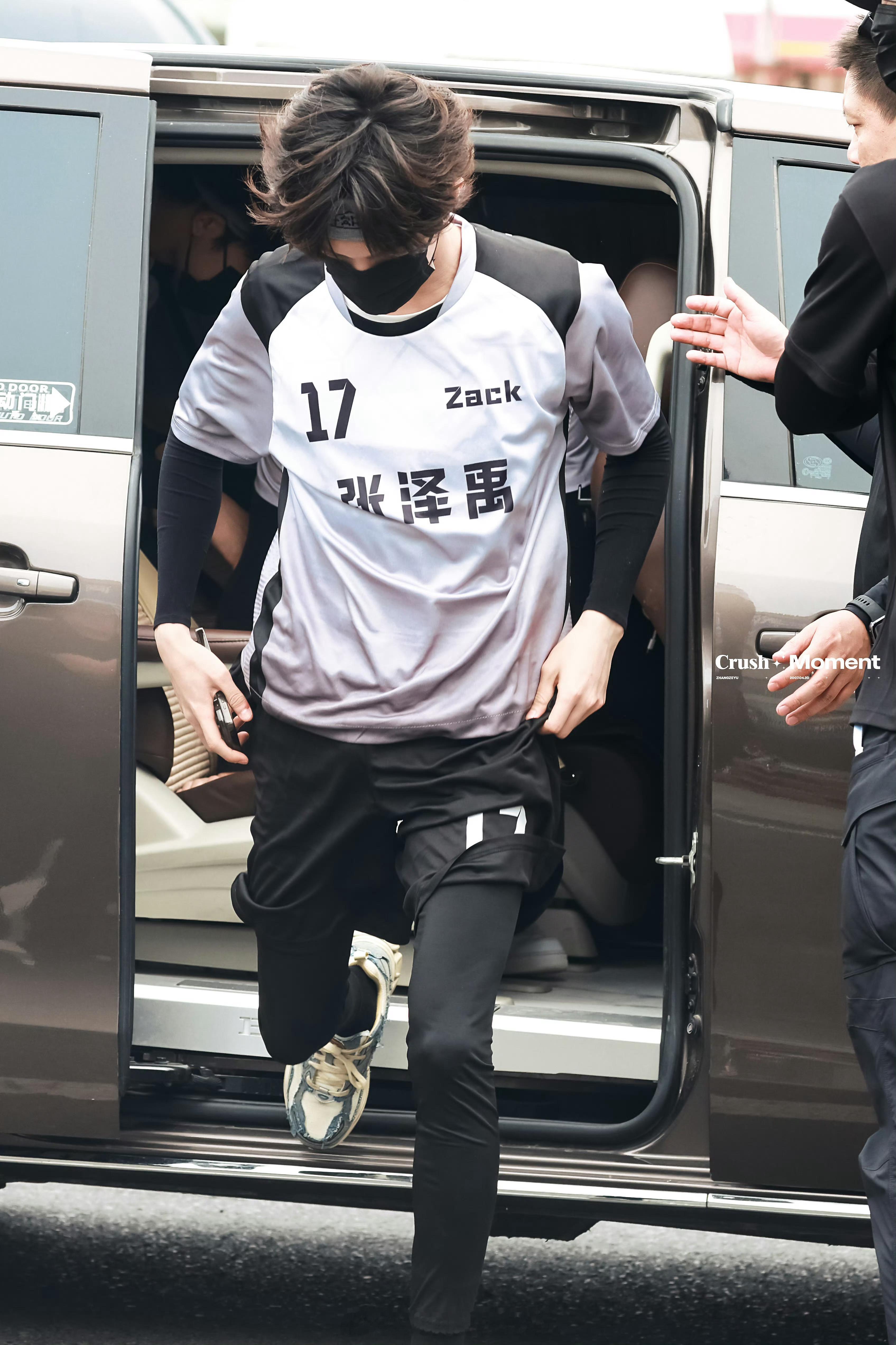 今天这个衣服搞得我我好期待运动会啊 