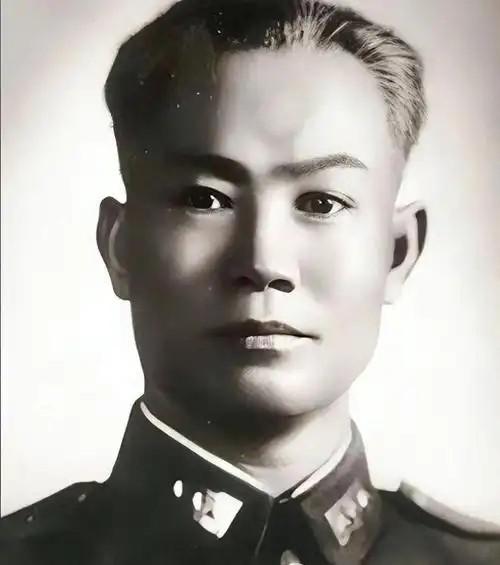 1947年，陈诚得知大汉奸叶蓬还活着，去找蒋介石要求将其处决。蒋说：“那就执行吧