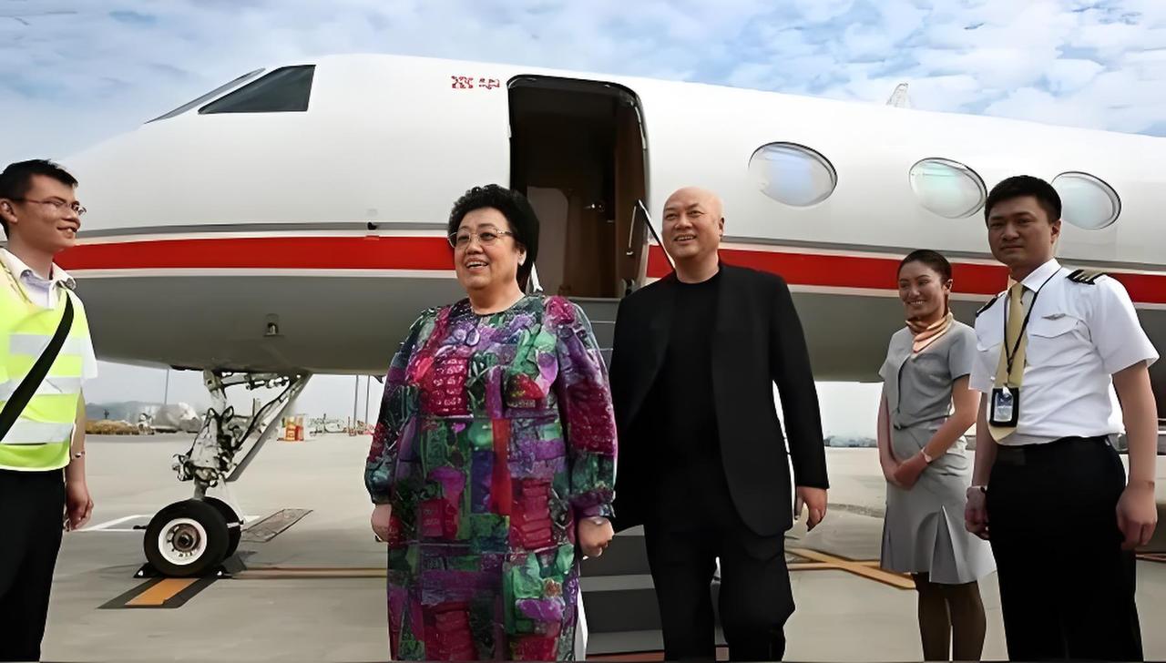 “唐僧”迟重瑞的太太走了，不知道他是会默默唱一首解脱，还是为伊消得人憔悴呢？
