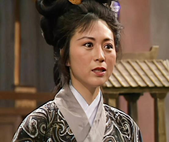 公元202年，袁绍吐血而亡，其妻刘氏马上派人把袁绍生前所宠爱的五位姬妾：张氏、王