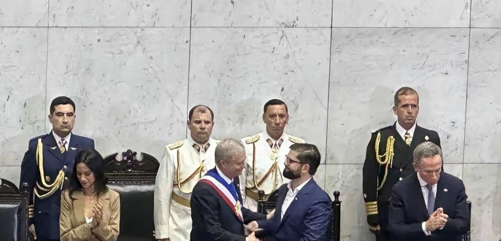 智利变天了。

3月11号，智利换总统了。新总统叫卡斯特，是个极右翼的政治人物。