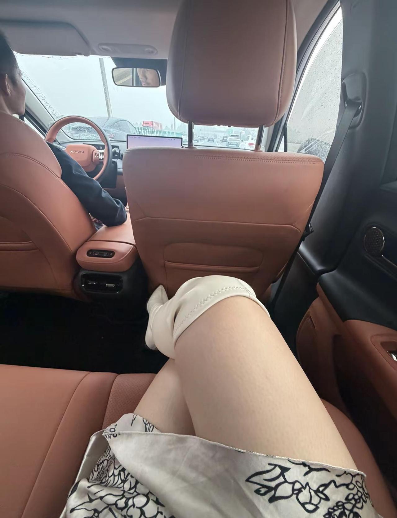 是谁的深情 感动了广州 天天下雨 影响我出门下雨天 广州暴雨水浸街 广州暴雨 清