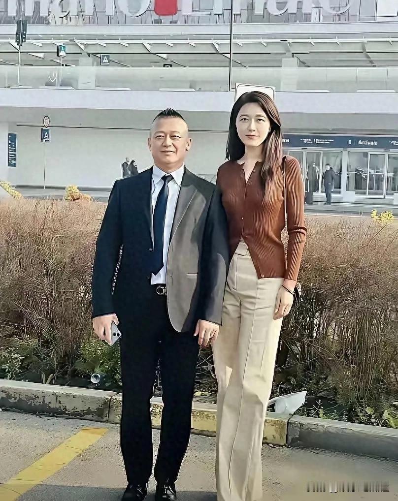 3位影帝前任！中戏第一美人曾黎49岁孑然一身，婚姻成谜
 
圈内公认的绝色美人，