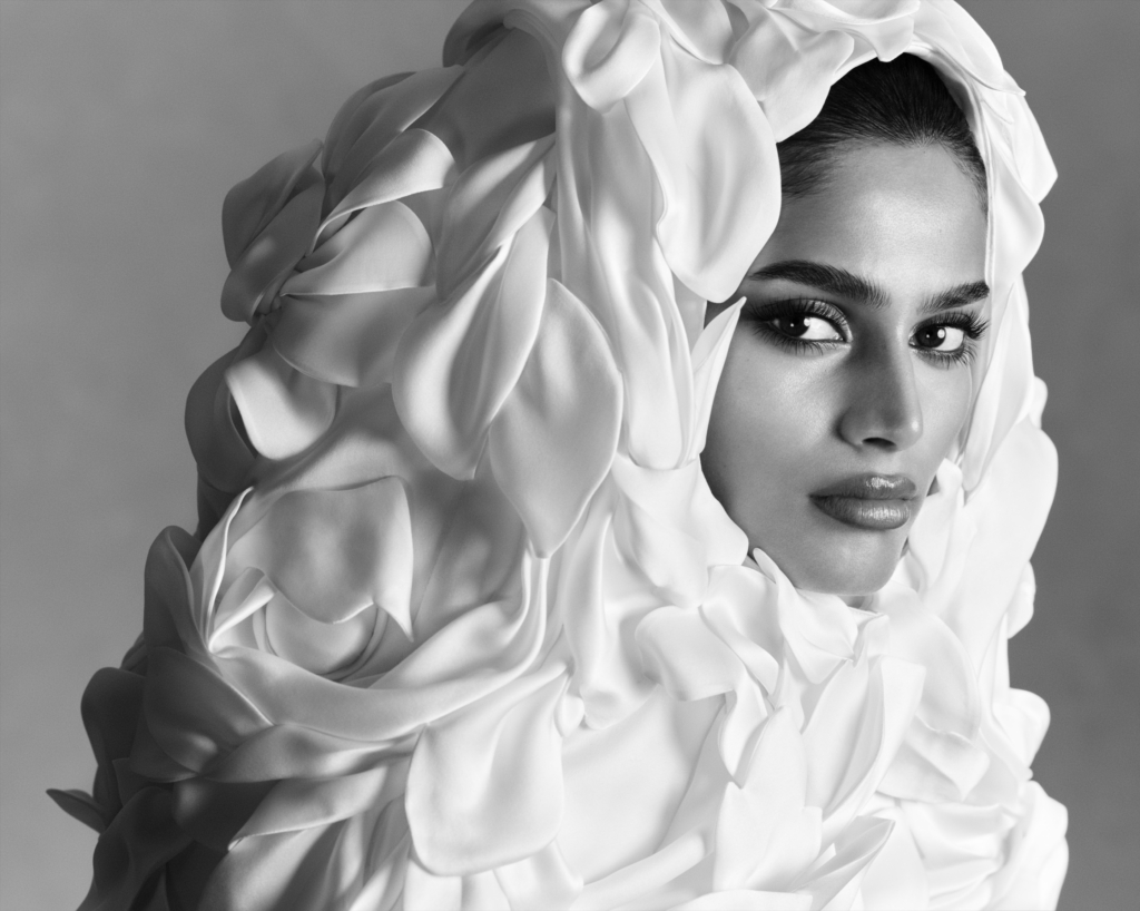 V Magazine Fall 2026  正当红的印度模特 Bhavitha 