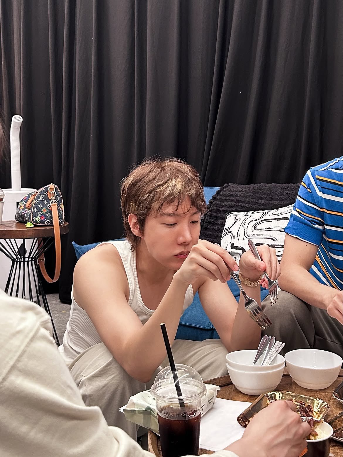 ▪️26.07.03官方IG 更新💜"🧇🇧🇪"