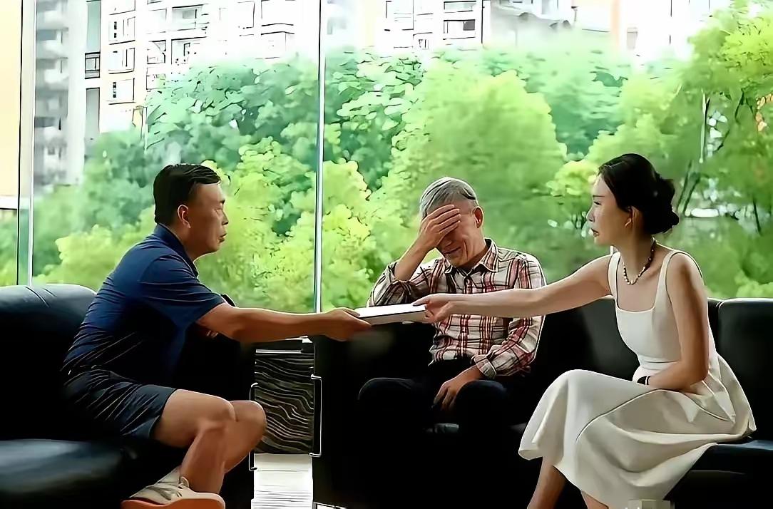 网友神评！
见过偷隔壁老王的，没见过当着老王的面儿，偷隔壁的。
田小姐递过去自己