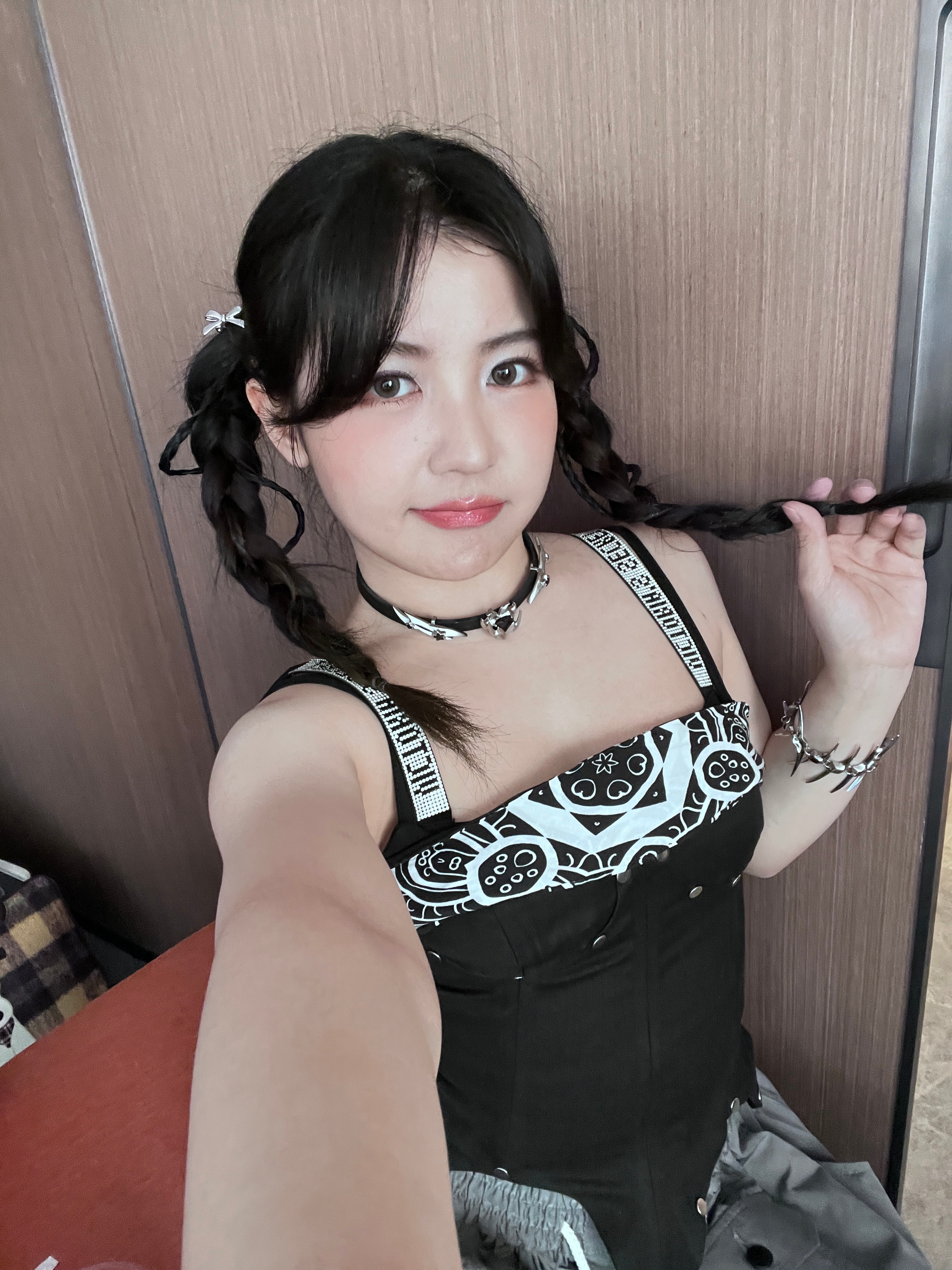 赖美云[超话] ó？这素什么？我看一眼。ó？这素什么？我看一眼。ó？这素什么？我