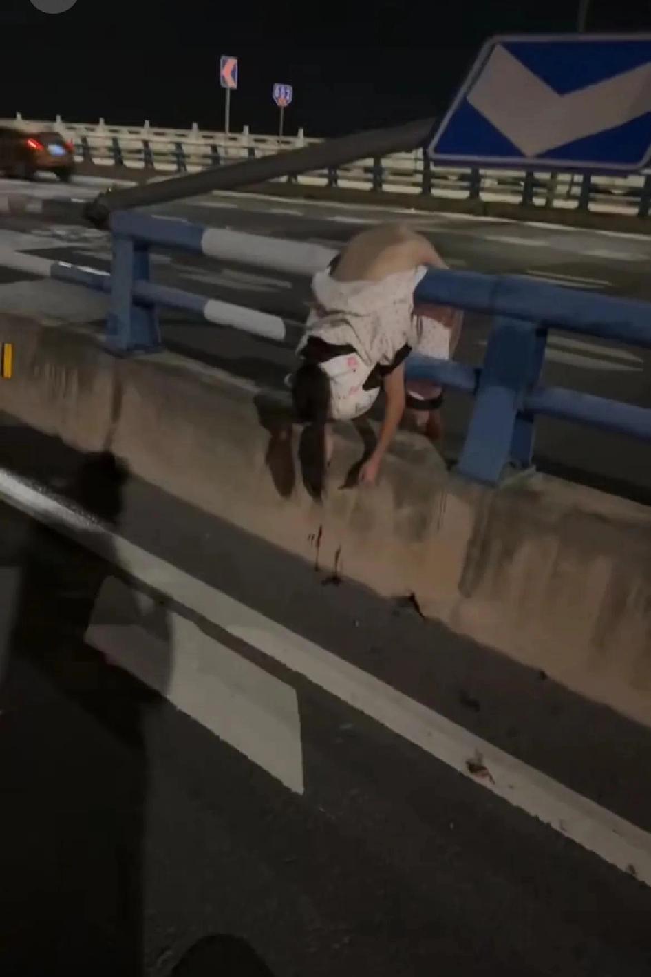 重庆江北车祸
不要拿自己的生命开玩笑
 
如果是不舒服就等自己恢复了再说，或者打