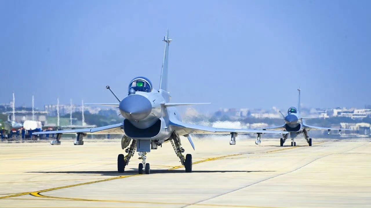 东部空军某旅装备“太行”发动机的歼-10C