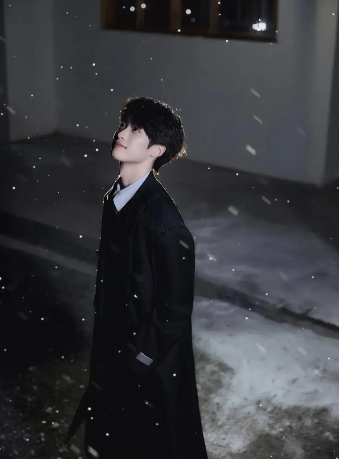  甜玉米为梓渝全银河系应援星河滚烫，梓渝是人间理想！每一份热爱都奔向你，愿你一路