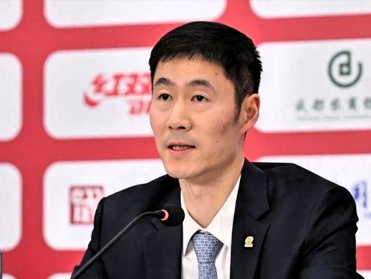 央媒点名批评国乒！3月26日，《工人日报》发文公开点评了国乒现状，其犀利直接的言