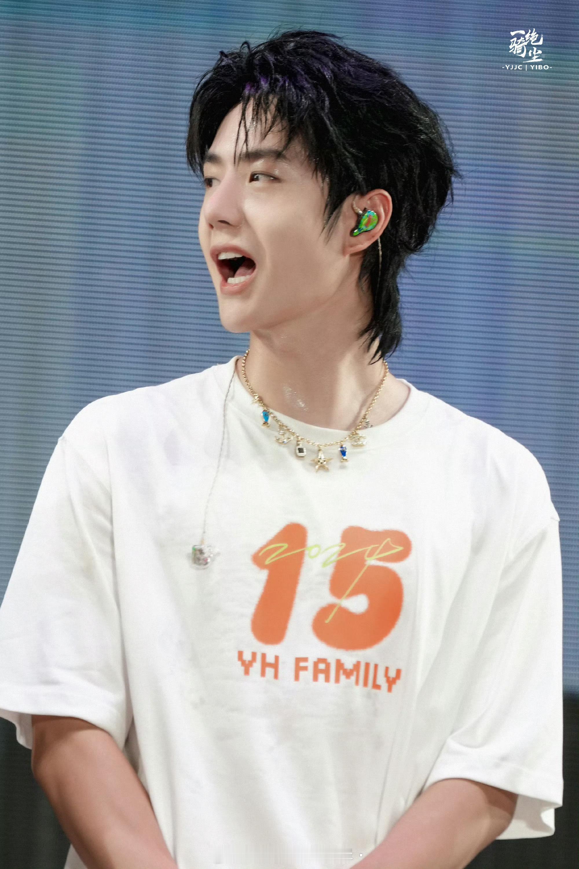 是谁在翻着相册 一遍遍说想他的那就看看 去年的夏季 香汗淋漓的博博吧💚💚💚
