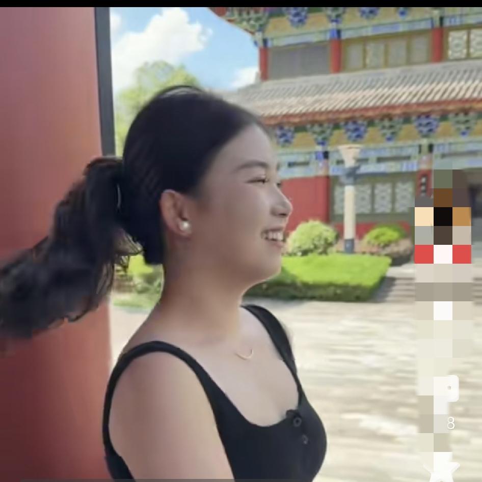 那天去庙里求姻缘，没想到月老直接给我发了个“现货”！

9月28号，我本来是去庙