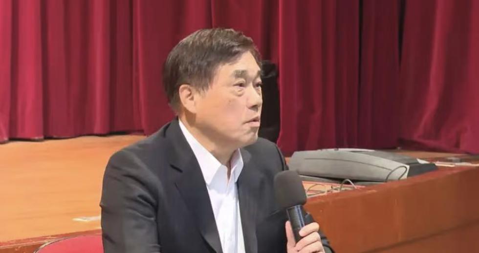 郝龙斌居然想在北京、上海设立国民党办事处！
 
说白了，台湾国民党发展到现在已经