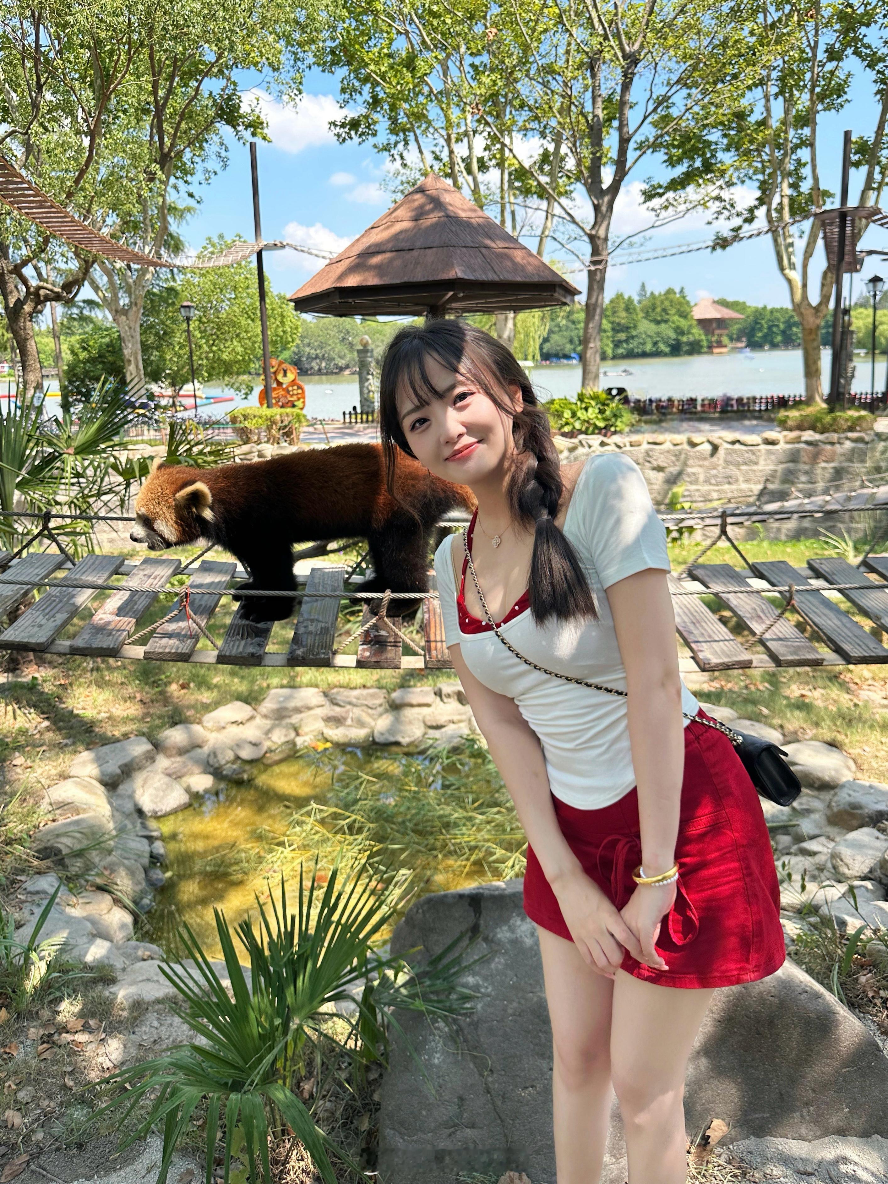 小熊猫和卡皮巴拉太可爱啦！下次还来  ​​​