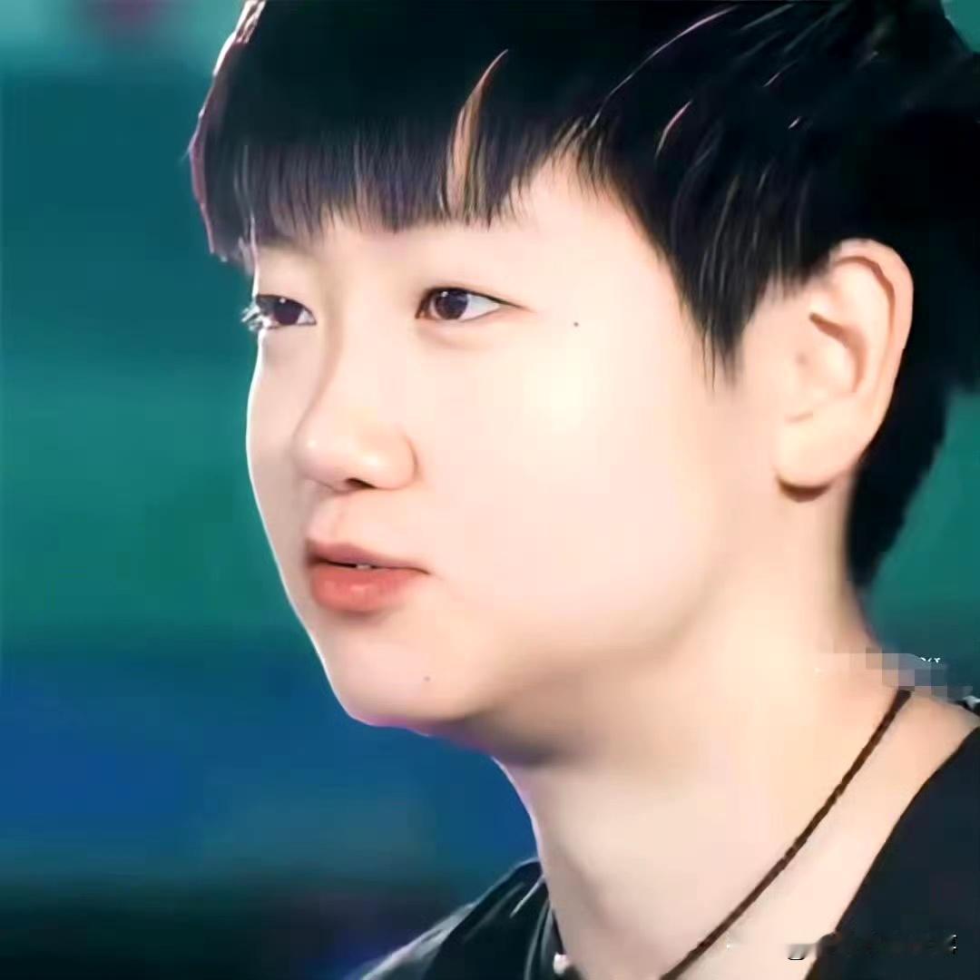 莎莎的“团宠时刻”：外协想抢，王皓想认闺女
 
成都混团赛上，孙颖莎3-0横扫埃