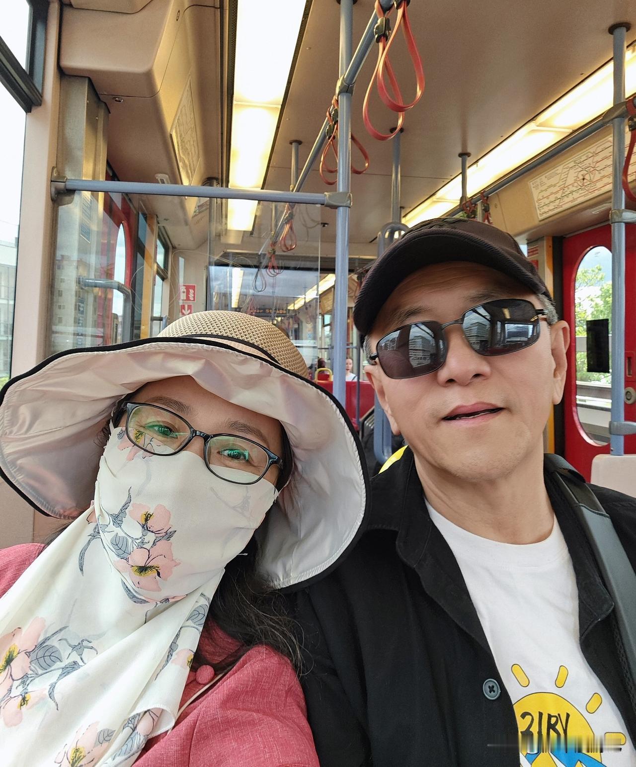 [微风]今天有粉丝朋友问我，能够长期在路上旅行生活，睡眠一定很好吧？

[微风]