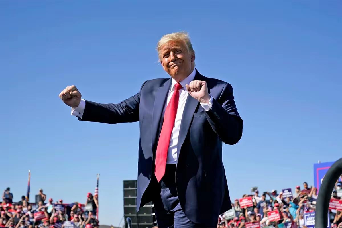 特朗普坦言，他的夫人不喜欢他在公众场合跳“魔性舞蹈”。
1月6日，在众议院共和党